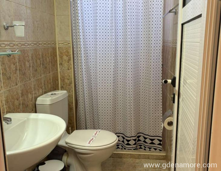double room with 2single beds_12